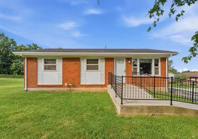 Photo 1 of Single family home for sale at 143 Spruce Ct, Winchester, KY 40391 | MLS# 26021903 | Listing updated on 2026-09-14