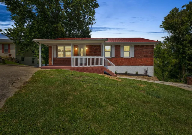 Photo 1 of Single family home for sale at 117 Azalea Ct, Mount Sterling, KY 40353 | MLS# 26021886 | Listing updated on 2026-09-28