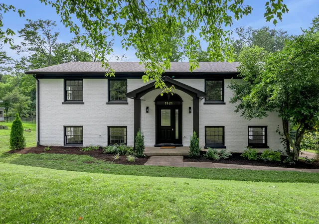 Photo 1 of Sale Pending at 1521 Pine Meadow Rd, Lexington, KY 40504 | MLS# 26021904 | Listing updated on 2026-09-10