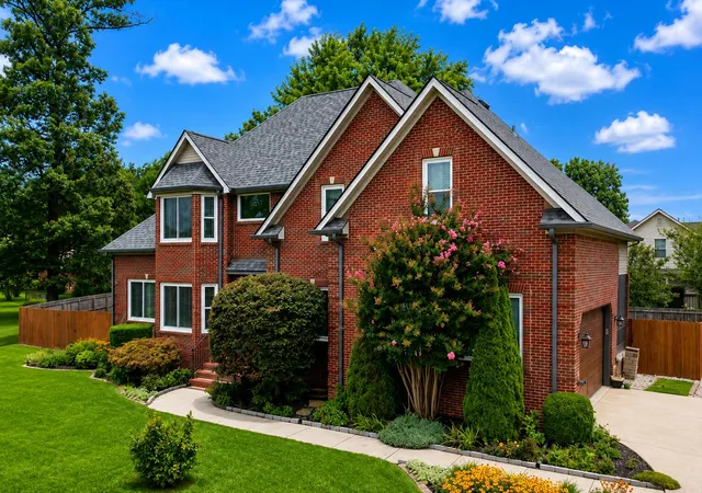 Photo 2 of Sale Pending at 608 Lacewood Ct, Berea, KY 40403 | MLS# 26022355 | Listing updated on 2026-08-23
