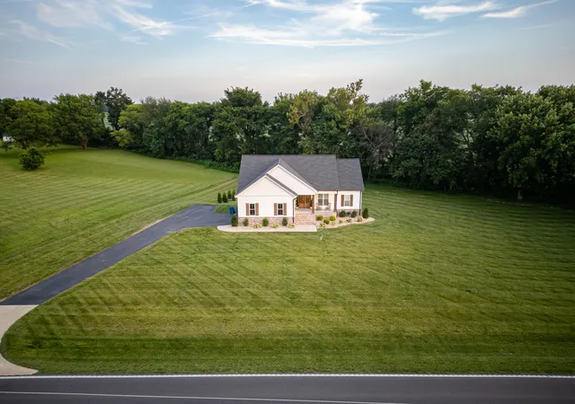 Photo 2 of Single family home for sale at 11390 Ky 286, Kevil, KY 42053 | MLS# 26021958 | Listing updated on 2026-09-01
