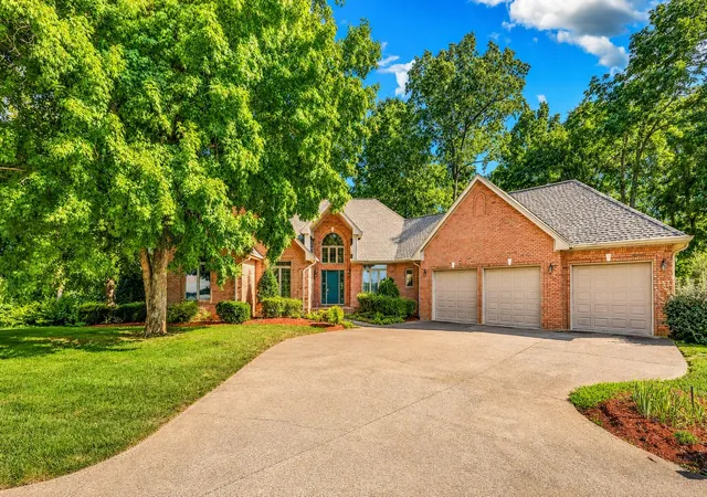 Photo 1 of Single family home for sale at 241 Sequoyah Trl, Cadiz, KY 42211 | MLS# 26022090 | Listing updated on 2026-08-14