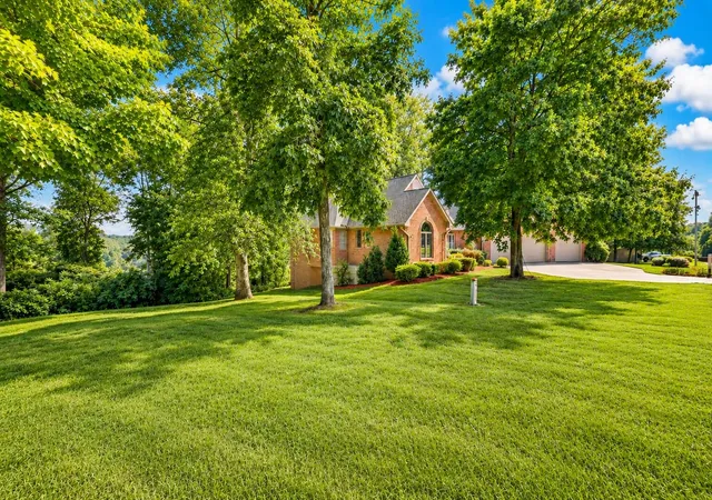 Photo 3 of Single family home for sale at 241 Sequoyah Trl, Cadiz, KY 42211 | MLS# 26022090 | Listing updated on 2026-08-14