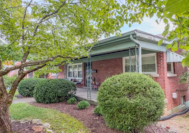 Photo 3 of Single family home for sale at 609 Portland Dr, Lexington, KY 40503 | MLS# 26022764 | Listing updated on 2026-09-14