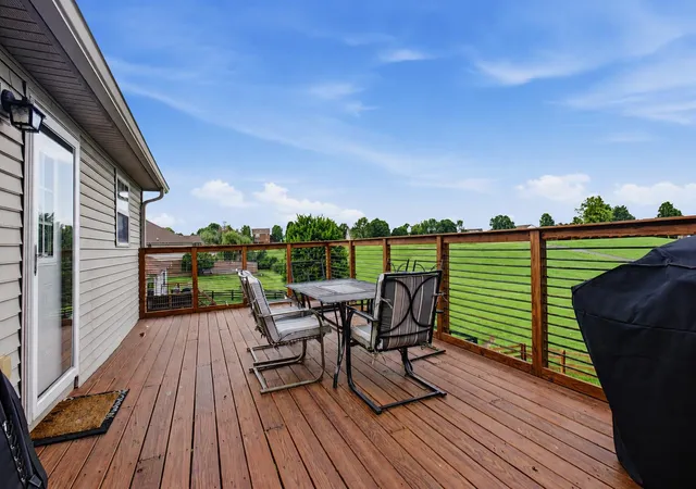 Photo 3 of Single family home for sale at 307 General Smith Dr, Richmond, KY 40475 | MLS# 26022542 | Listing updated on 2026-10-29
