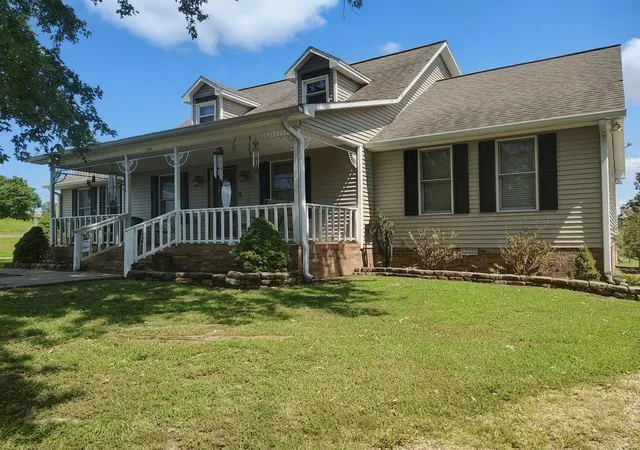Photo 2 of Single family home for sale at 503 Paradise Rd, Mayfield, KY 42066 | MLS# 26022954 | Listing updated on 2026-08-23