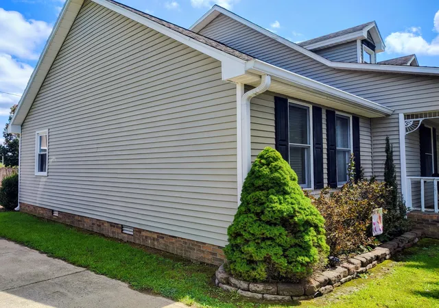 Photo 2 of Single family home for sale at 503 Paradise Rd, Mayfield, KY 42066 | MLS# 26022954 | Listing updated on 2026-08-23