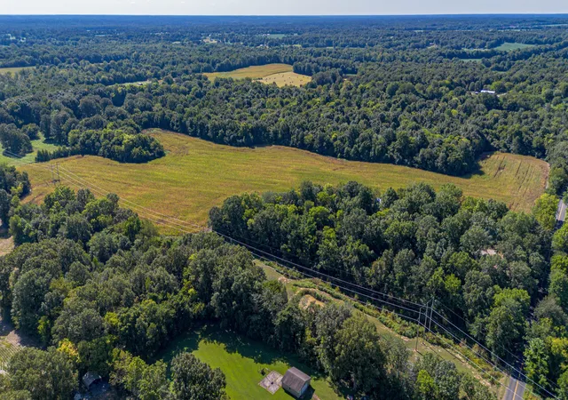 Photo 11 of Sale Pending at 8950 Old Mayfield Rd, Boaz, KY 42027 | MLS# 26022506 | Listing updated on 2026-08-27