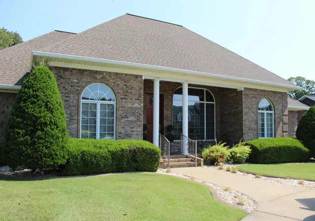 Photo 1 of Sale Pending at 6455 Gardenview Dr, Paducah, KY 42001 | MLS# 26021933 | Listing updated on 2026-08-13