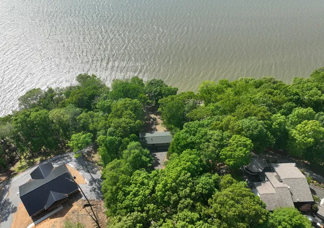 Photo 2 of Single family home for sale at 39 Whispering Winds Rd, Cadiz, KY 42211 | MLS# 26021957 | Listing updated on 2026-08-13