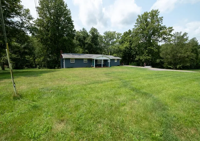 Photo 2 of Single family home for sale at 2778 Cedar Grv Rd, Somerset, KY 42501 | MLS# 26021949 | Listing updated on 2026-08-13