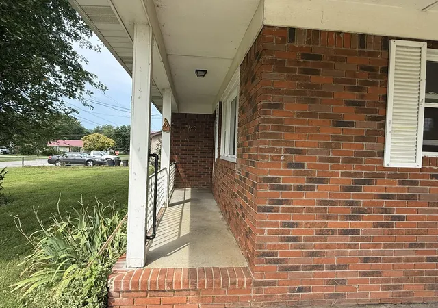 Photo 4 of Single family home for sale at 88 Adair St, Monticello, KY 42633 | MLS# 26022479 | Listing updated on 2026-08-27