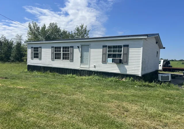 Photo 1 of Single family home for sale at 7580 Mount Carmel Rd, Flemingsburg, KY 41041 | MLS# 26021962 | Listing updated on 2026-08-13