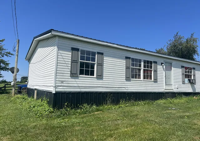 Photo 2 of Single family home for sale at 7580 Mount Carmel Rd, Flemingsburg, KY 41041 | MLS# 26021962 | Listing updated on 2026-08-13