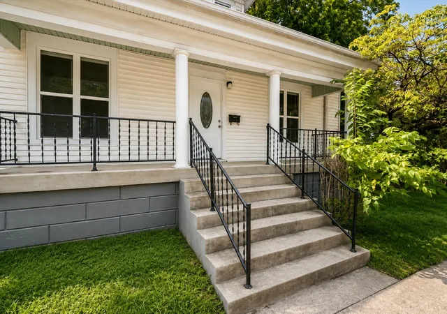 Photo 3 of Single family home for sale at 356 N 3rd Street, Richmond, KY 40475 | MLS# 26022017 | Listing updated on 2026-09-28