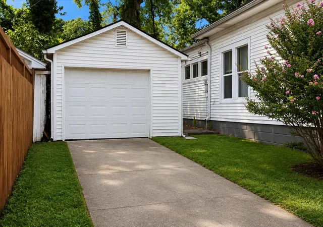 Photo 4 of Single family home for sale at 356 N 3rd Street, Richmond, KY 40475 | MLS# 26022017 | Listing updated on 2026-09-28