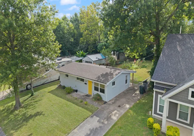 Photo 3 of Sale Pending at 1568 Heron Ln, Lexington, KY 40503 | MLS# 26022075 | Listing updated on 2026-10-13