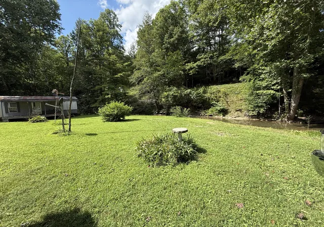 Photo 4 of Sale Pending at 129 Engle Dr, Eolia, KY 40826 | MLS# 26021972 | Listing updated on 2026-08-14