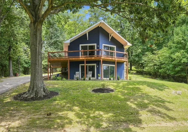 Photo 1 of Sale Pending at 262 Bayview Dr, Eddyville, KY 42038 | MLS# 26022139 | Listing updated on 2026-08-16