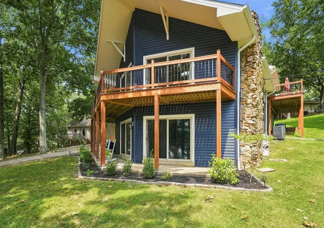 Photo 2 of Sale Pending at 262 Bayview Dr, Eddyville, KY 42038 | MLS# 26022139 | Listing updated on 2026-08-16