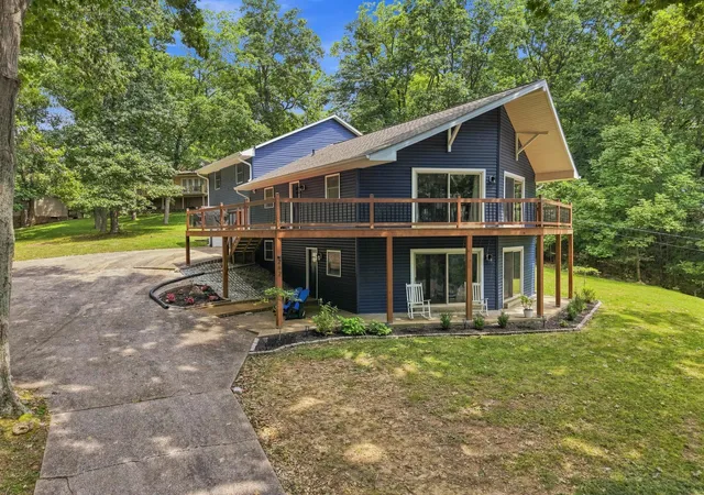 Photo 3 of Sale Pending at 262 Bayview Dr, Eddyville, KY 42038 | MLS# 26022139 | Listing updated on 2026-08-16