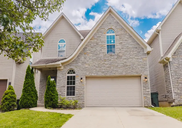 Photo 1 of Sale Pending at 3052 Roundway Dl Ln, Lexington, KY 40509 | MLS# 26021975 | Listing updated on 2026-10-13