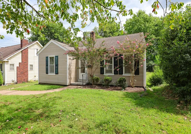 Photo 3 of Single family home for sale at 2832 Clark St, Paducah, KY 42001 | MLS# 26022293 | Listing updated on 2026-09-15