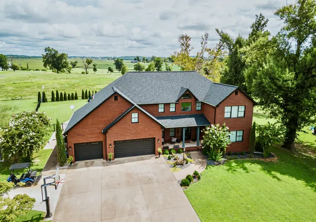 Photo 1 of Single family home for sale at 409 Holly Ln, Princeton, KY 42445 | MLS# 26022497 | Listing updated on 2026-08-19