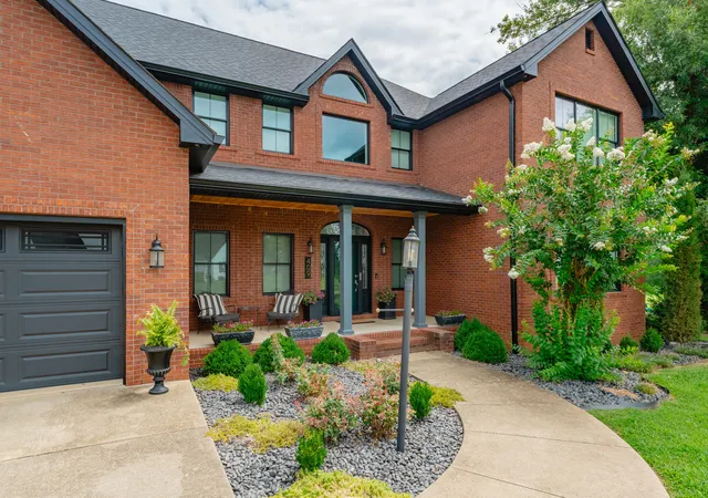 Photo 3 of Single family home for sale at 409 Holly Ln, Princeton, KY 42445 | MLS# 26022497 | Listing updated on 2026-08-19