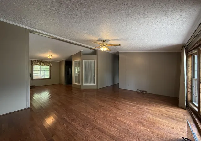 Photo 2 of Sale Pending at 104 Fuson St, Evarts, KY 40828 | MLS# 26022004 | Listing updated on 2026-09-18