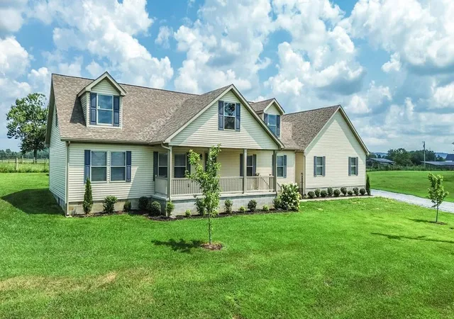 Photo 1 of Single family home for sale at 700 Aubrie Blvd, Flemingsburg, KY 41041 | MLS# 26021996 | Listing updated on 2026-08-13