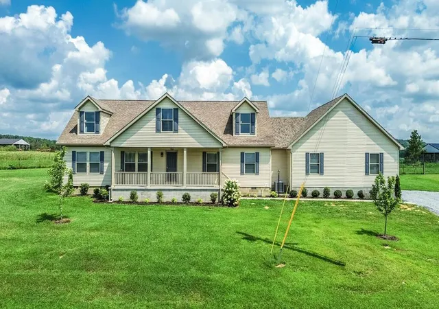 Photo 2 of Single family home for sale at 700 Aubrie Blvd, Flemingsburg, KY 41041 | MLS# 26021996 | Listing updated on 2026-08-13