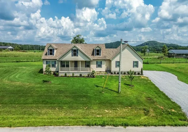 Photo 3 of Single family home for sale at 700 Aubrie Blvd, Flemingsburg, KY 41041 | MLS# 26021996 | Listing updated on 2026-08-13