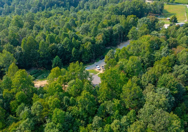 Photo 4 of House for sale at 2685 E Highway 1376, East Bernstadt, KY 40729 | MLS# 26022408 | Listing updated on 2026-08-18