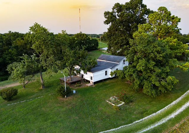 Photo 3 of Single family home for sale at 405 Nick Ln, Winchester, KY 40391 | MLS# 26022030 | Listing updated on 2026-09-19