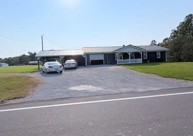Single family home for sale at 3945 Kentucky 39, Crab Orchard, KY 40419 | MLS# 26022053