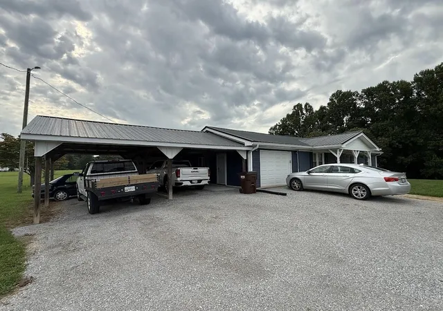 Photo 3 of Single family home for sale at 3945 Kentucky 39, Crab Orchard, KY 40419 | MLS# 26022053 | Listing updated on 2026-08-29