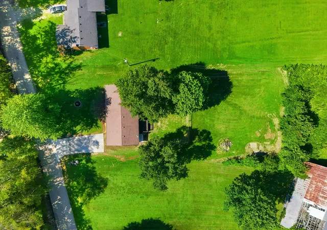Photo 3 of Sale Pending at 1167 Blue Lick Rd, Berea, KY 40403 | MLS# 26022093 | Listing updated on 2026-09-09