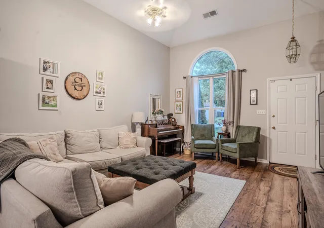 Photo 3 of Sale Pending at 2848 Gateway Park Ln, Lexington, KY 40511 | MLS# 26022068 | Listing updated on 2026-09-19