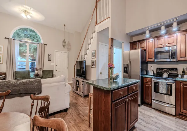 Photo 3 of Sale Pending at 2848 Gateway Park Ln, Lexington, KY 40511 | MLS# 26022068 | Listing updated on 2026-09-19
