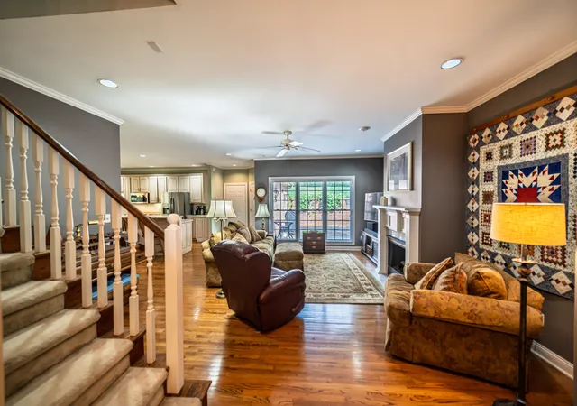 Photo 3 of Sale Pending at 18 Alle De Jeanne, Paducah, KY 42001 | MLS# 26022524 | Listing updated on 2026-08-20