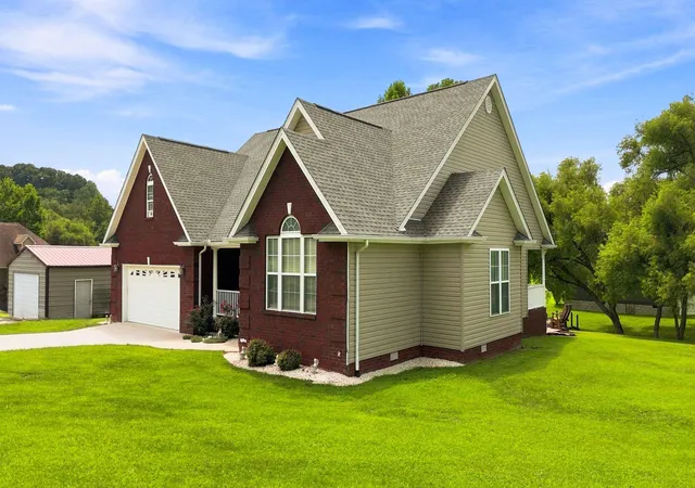 Photo 3 of Single family home for sale at 66 Birch Crk Ln, East Bernstadt, KY 40729 | MLS# 26022169 | Listing updated on 2026-08-15
