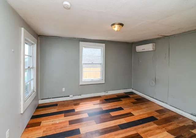 Photo 4 of Single family home for sale at 16 Denny Ave, Winchester, KY 40391 | MLS# 26022585 | Listing updated on 2026-09-29