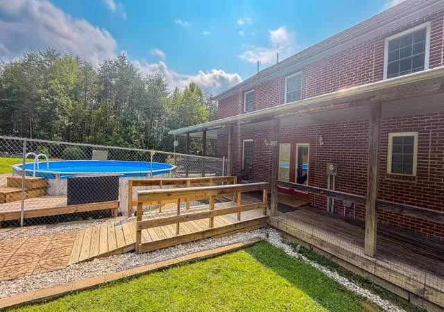 Photo 3 of Single family home for sale at 67 Pine Mountain Rd, Campton, KY 41301 | MLS# 26022159 | Listing updated on 2026-09-23