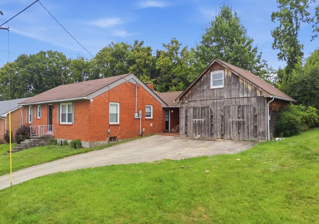 Photo 2 of Single family home for sale at 15 Kittison Dr, Winchester, KY 40391 | MLS# 26022208 | Listing updated on 2026-08-30
