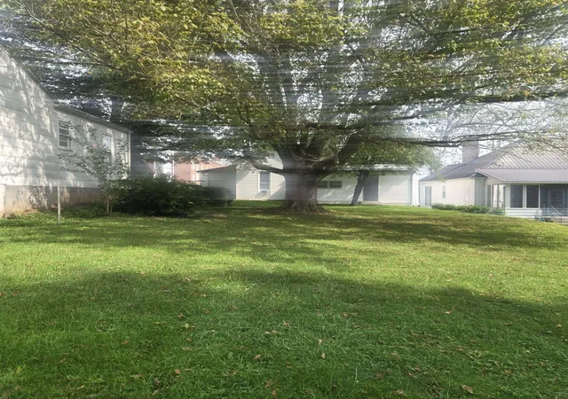 Photo 2 of Single family home for sale at 206 Richmond St, Lancaster, KY 40444 | MLS# 26022280 | Listing updated on 2026-08-17