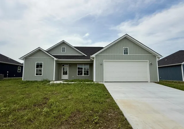 Photo 1 of Single family home for sale at 472 Pinehurst Way, Harrodsburg, KY 40330 | MLS# 26022180 | Listing updated on 2026-09-09