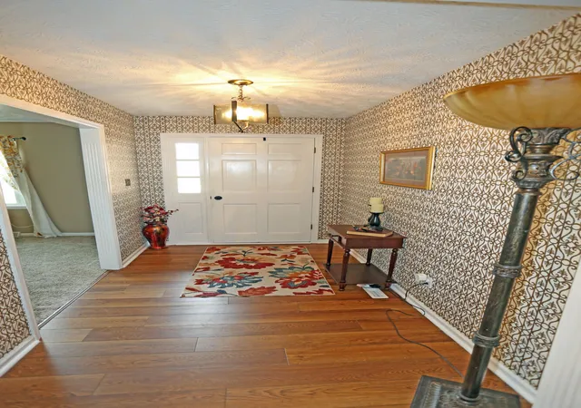 Photo 3 of Single family home for sale at 200 Ironwood Dr, Nicholasville, KY 40356 | MLS# 26022188 | Listing updated on 2026-10-05