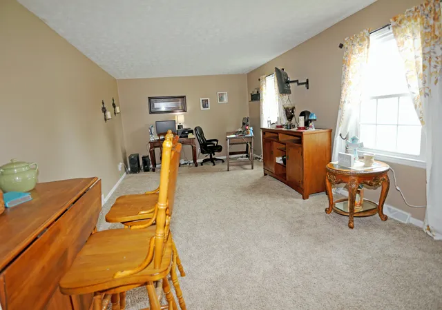 Photo 3 of Single family home for sale at 200 Ironwood Dr, Nicholasville, KY 40356 | MLS# 26022188 | Listing updated on 2026-10-05