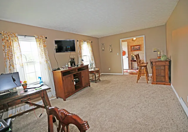 Photo 4 of Single family home for sale at 200 Ironwood Dr, Nicholasville, KY 40356 | MLS# 26022188 | Listing updated on 2026-10-05